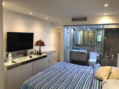 Apartamento En Venta El Rosal Remodelado. Con Pozo. Código 23-26390 Mr.