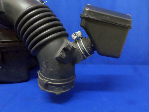 Imagen 4 de 8 de Envase Purificador De Aire Camry 4 Cilindros 2015 - 2017