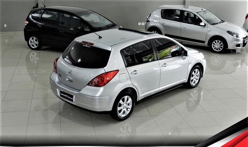 Nissan Tiida Sl 1.8 Automático Lacrado Teto Solar Couro Top