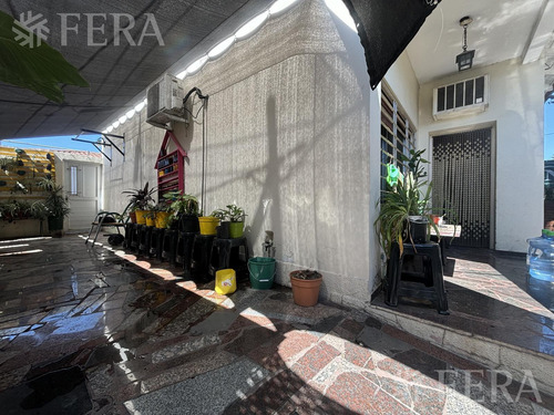 Venta De Casa 3 Ambientes Con Cochera En Wilde
