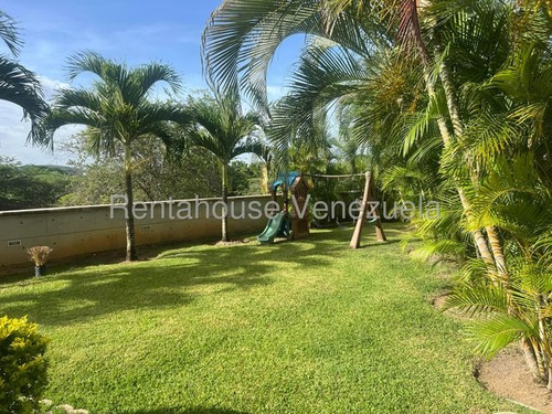 Yoselin Cabesas Vende Apartamento En Resd. Santa Barbara, Yc 25-23779