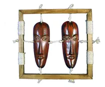 Comprar Dos Máscaras Africanas De Barro En Marco De Madera