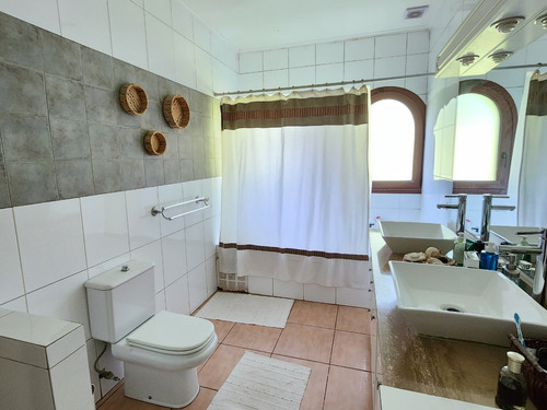 Calera De Tango | 4d 5b + Serv. | 5000m2 Terr. / 383m2 Const