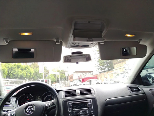 Volkswagen Jetta Comfortline Sedan Sec 2,0