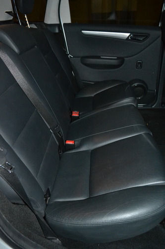 Mercedes Benz B180