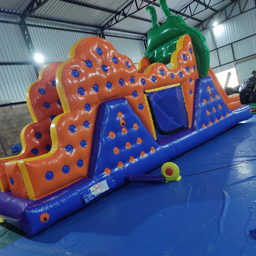 Centopéia Gigante Inflável C/ Motor 8m X 2,1m X 4,2m
