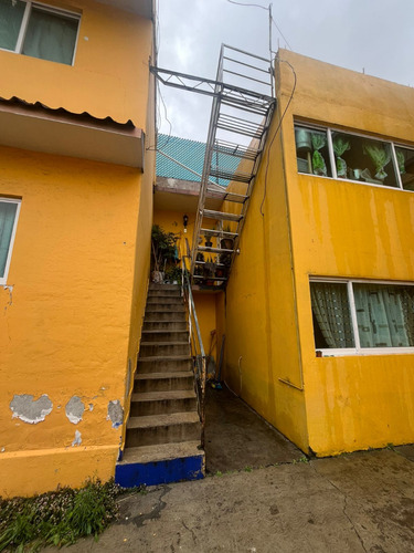 Edificio En Venta Con 6 Unidades Rentables Se Puede Vender Con Inquilinos