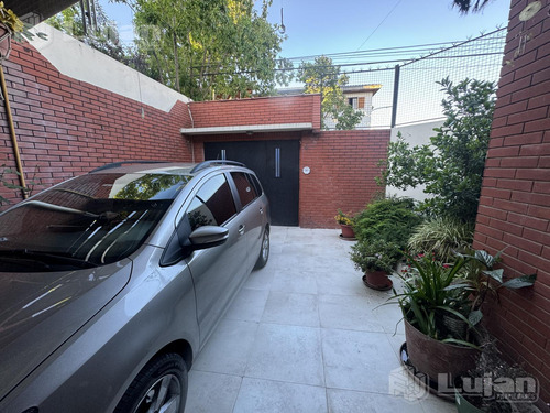 Venta Casa En Mataderos Albariño 900 - 5 Ambs Patio, Garage, Terraza