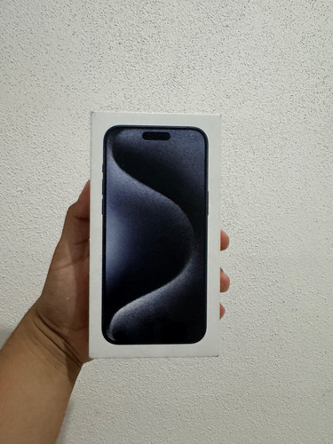 iPhone 15 Pro Max/ 512gb Almacenamiento. (Usado)