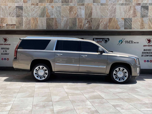 Imagen 6 de 14 de Cadillac Escalade Esv 2019 6.2 Platinum At