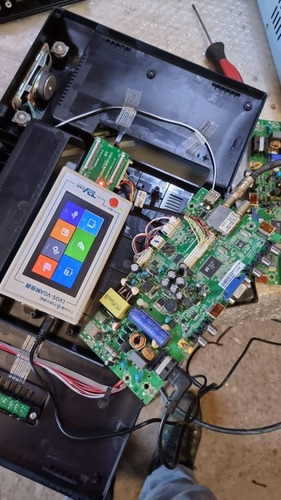 Imagen 4 de 4 de Reparación Tv Led O Smart Pantalla Negra Con Sonido
