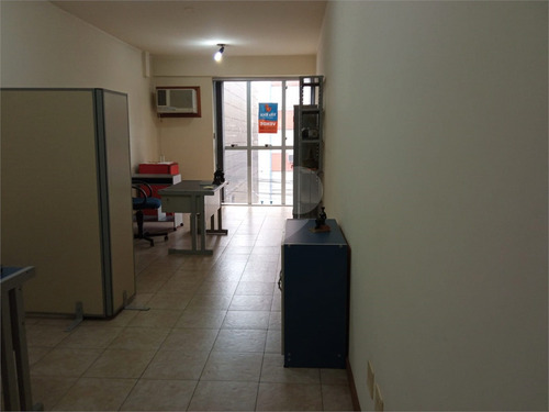 Imagem 10 de 19 de Sala Comercial, 48m², De Frente, Com Ar Condicionado, Na Av. Lima E Silva, Cidade Baixa - Reo409169
