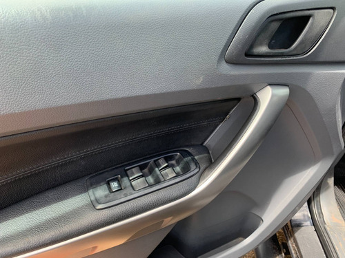 Imagem 14 de 14 de Ford Ranger 2.5 Xls 4x2 Cd 16v Flex 4p Manual