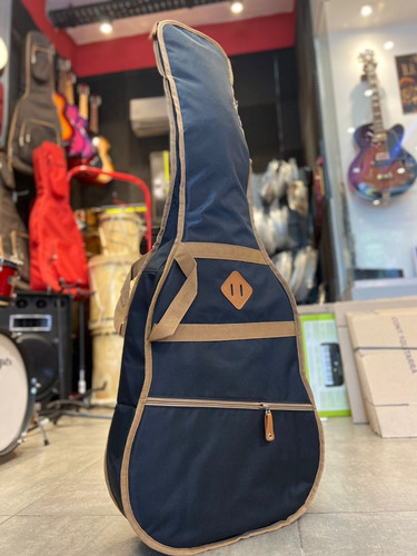 Imagen 2 de 4 de Funda De Guitarra Criolla Acolchada Impermeable C/ Bolsillo