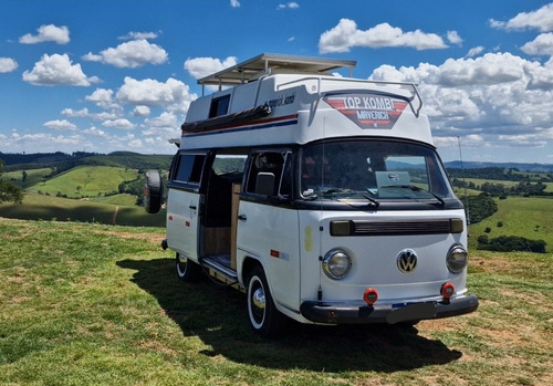 Kombi Home Com Teto Alto Imperdível
