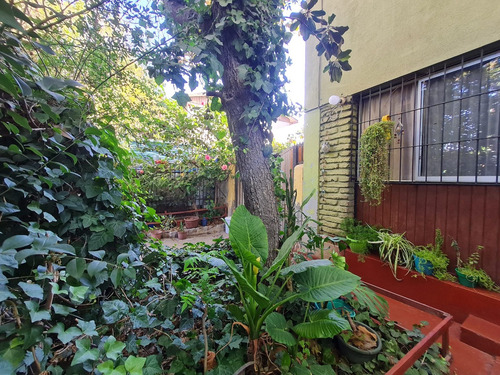 Casa En Conchalí / Excelente Ubicación Y Conectividad