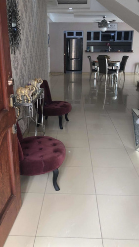 Imagen 7 de 8 de Alquilo Casa Con Piscina Para Vivienda O Uso Comercial