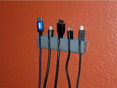 Soporte Organizador Para 5 Cables Usb Y Otros 5mm Y 4mm De Ø