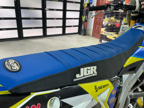 Imagen 2 de 12 de Suzuki Rmz