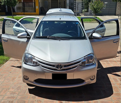 Toyota Etios 1.5 Sedan Xs