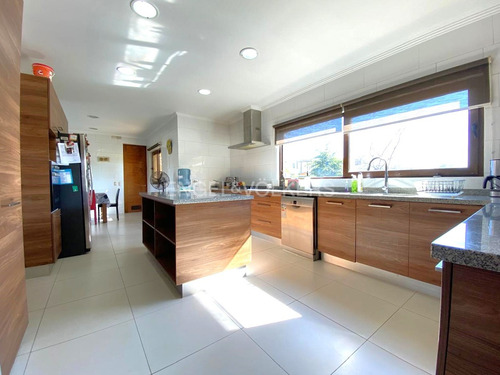 Casa En Arriendo, Las Brisas