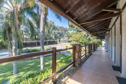 Venta De Hotel 13 Dormitorios, Rinconada Alta, Punta Ballena - Ref : Pbi13856