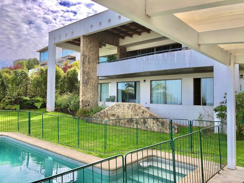 En Venta Interesante Y Sólida Casa En Costa Cachagua
