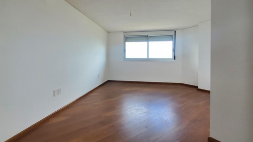 Imagen 4 de 21 de Apartamento, 2 Dormitorios, Vista A Rambla, Ciudad Vieja. A