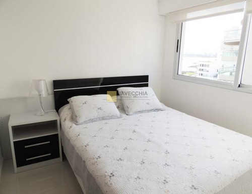 Imagen 8 de 20 de Alquiler De Apartamento De 6 Dormitorios En Penãnsula
