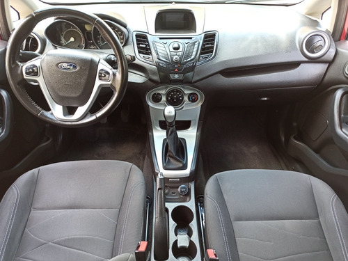 Imagen 10 de 11 de Ford Fiesta 2014 1.6 Se 5vel Mt