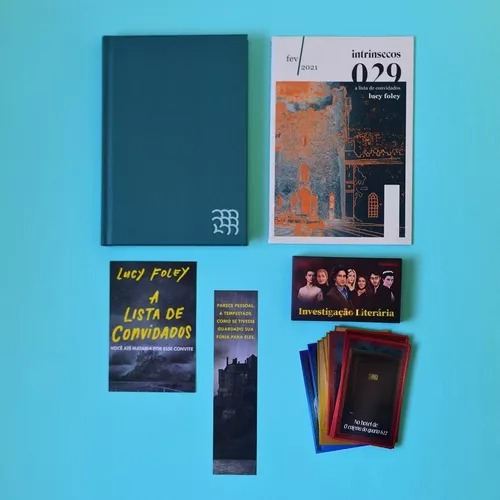 Livro Box A Lista De Convidados - Edição Especial Com Brindes E Revista Do Clube Intrínsecos - Lucy Foley - Capa Dura - Novo E Lacrado