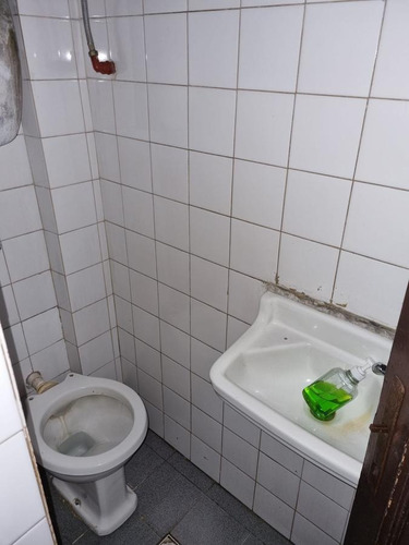 Imagen 11 de 30 de Casa -buenos Aires Esq Colon