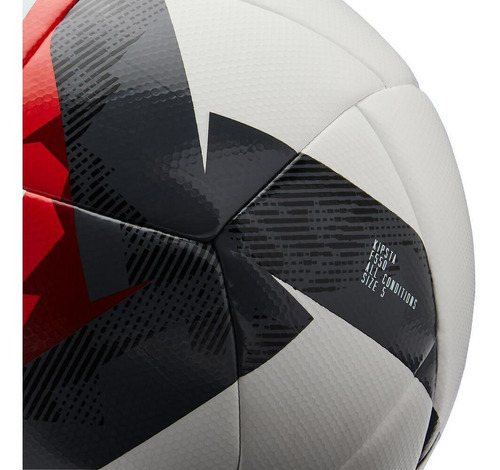 Bola De Futebol F550 T5 - Tamanho 5 Cor Branco-vermelho