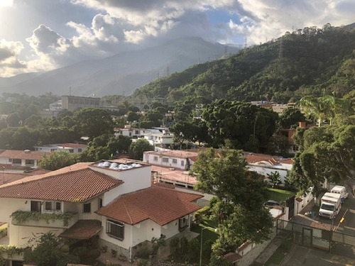 Imagen 24 de 24 de En Venta Espectacular Ph, En La Urb. El Marqués, A Pocos Metros Del Ávila, Con Excelente Vista Desde Todas Las Áreas, Iluminado, Fresco, Clima De Montaña, Espacioso Y Remodelado.
