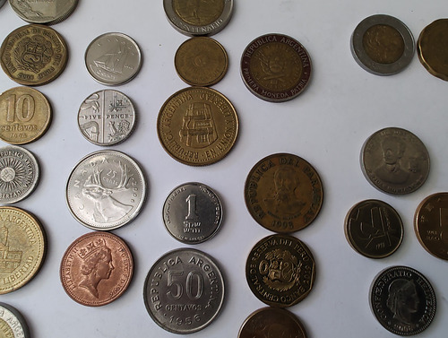 Colección De Monedas Varios Países Y 2 Billetes De Chile