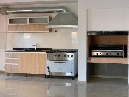Imagen 16 de 18 de Departamento En Venta De 3 Ambientes Con Cochera En Berazategui Centro - Amenities
