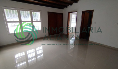 Casa En Arriendo En Cabecera Del Llano. Cod A16991