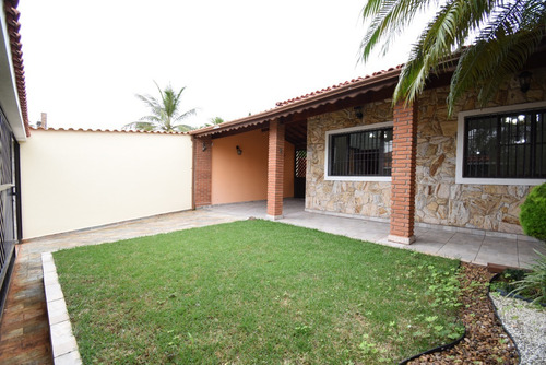 Imagem 3 de 22 de Casa Com Edícula À Venda Em Peruíbe / Sp.
