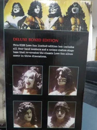 Kiss Love Gun Mcfarlane Deluxe Boxed Edition Bonecos (usado Kiss Love Gun Mcfarlane Deluxe Boxed Edition Bonecos (usado