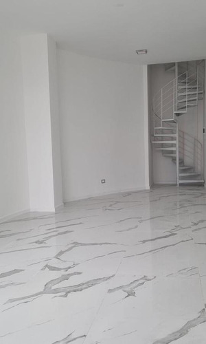 Local A Estrenar De 30 M2 Desarrollado En 2 Plantas.