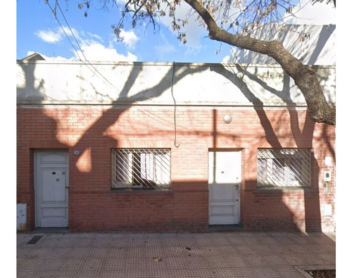 Casa En Lote Propio 8.66x21 A Reciclar - Parque Patricios - Capital Federal