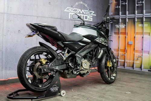 Bajaj Pulsar Ns 200 2017
