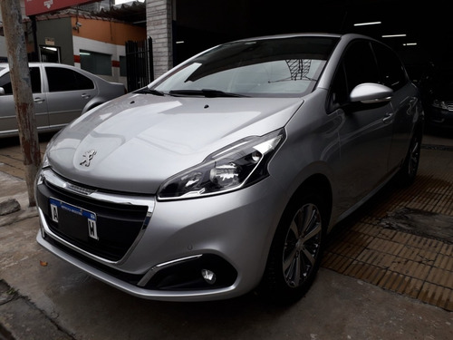 Peugeot 208 Feline J Perez Ruiz