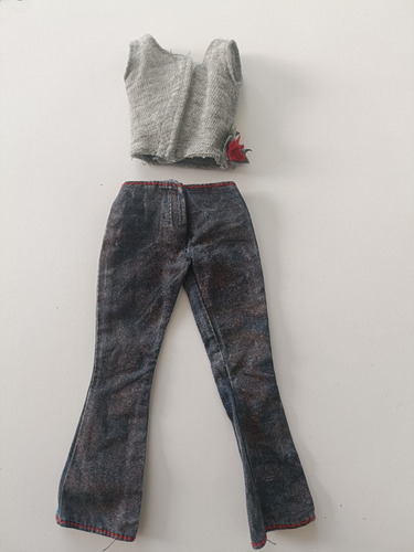 Barbie Outfit Blusa Gris Y Pantalón (Usado)