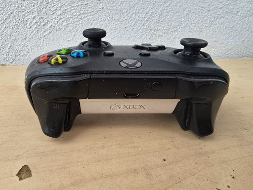 Controlador De Joystick Microsoft Xbox One (Usado)
