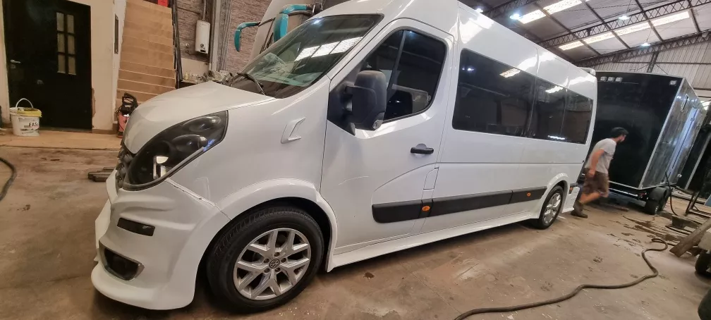 Renault Master 2.3 Minibus