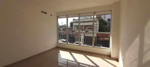 Imagen 2 de 6 de Oficina - Wilde