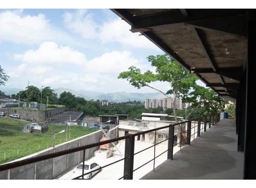 Vendo Local 60m2 Charallave