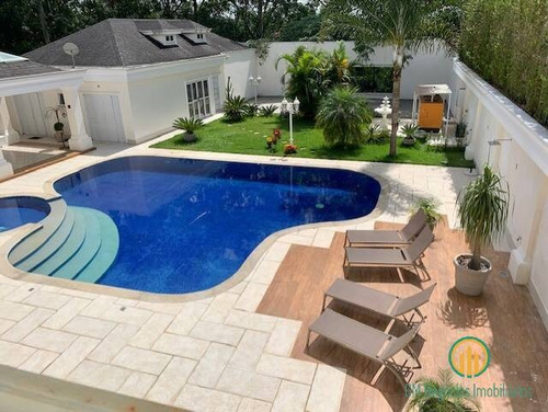Imagem 7 de 15 de Cond. Euroville - Belíssima Casa Em Estilo Neoclássico Com Fino Acabamento! - M850
