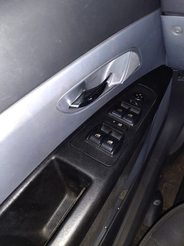 Fiat Linea 1.9 16v Lx Flex Dualogic 4p